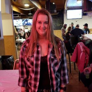 Meet your Posher, Shana